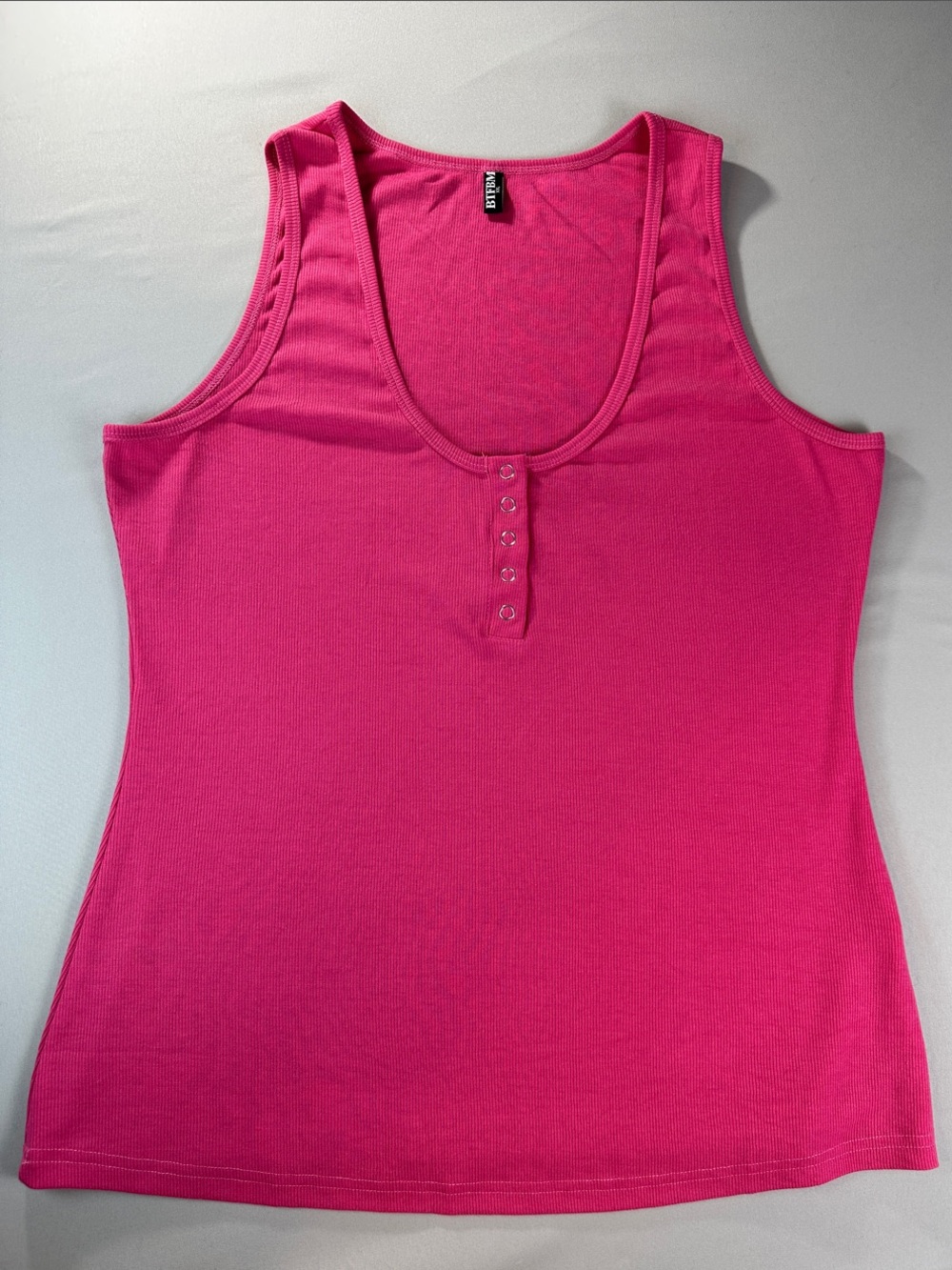 Women’s Fuchsia Button-Front Tank Top Sleeveless Y2K